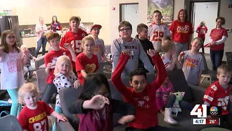 Lenexa church hosts Chiefs parade watch party