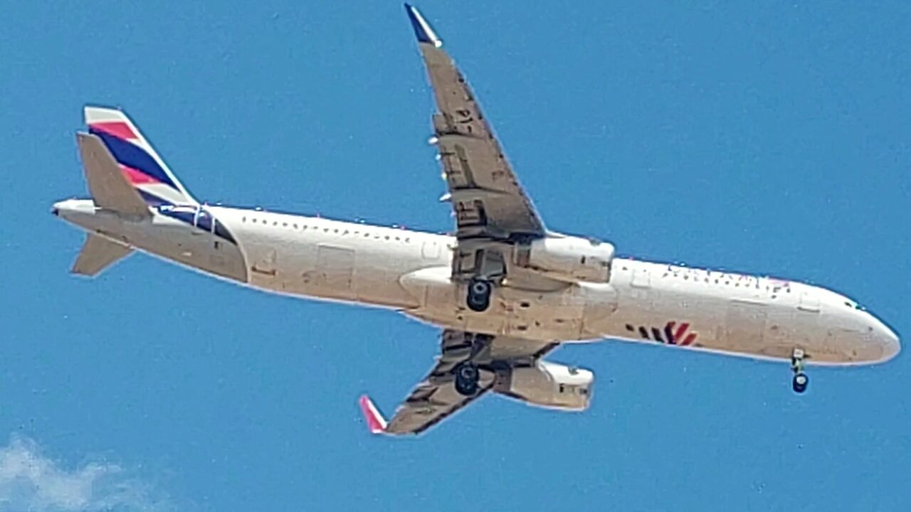 Airbus A321 PT-MXL coming from Natal to Fortaleza