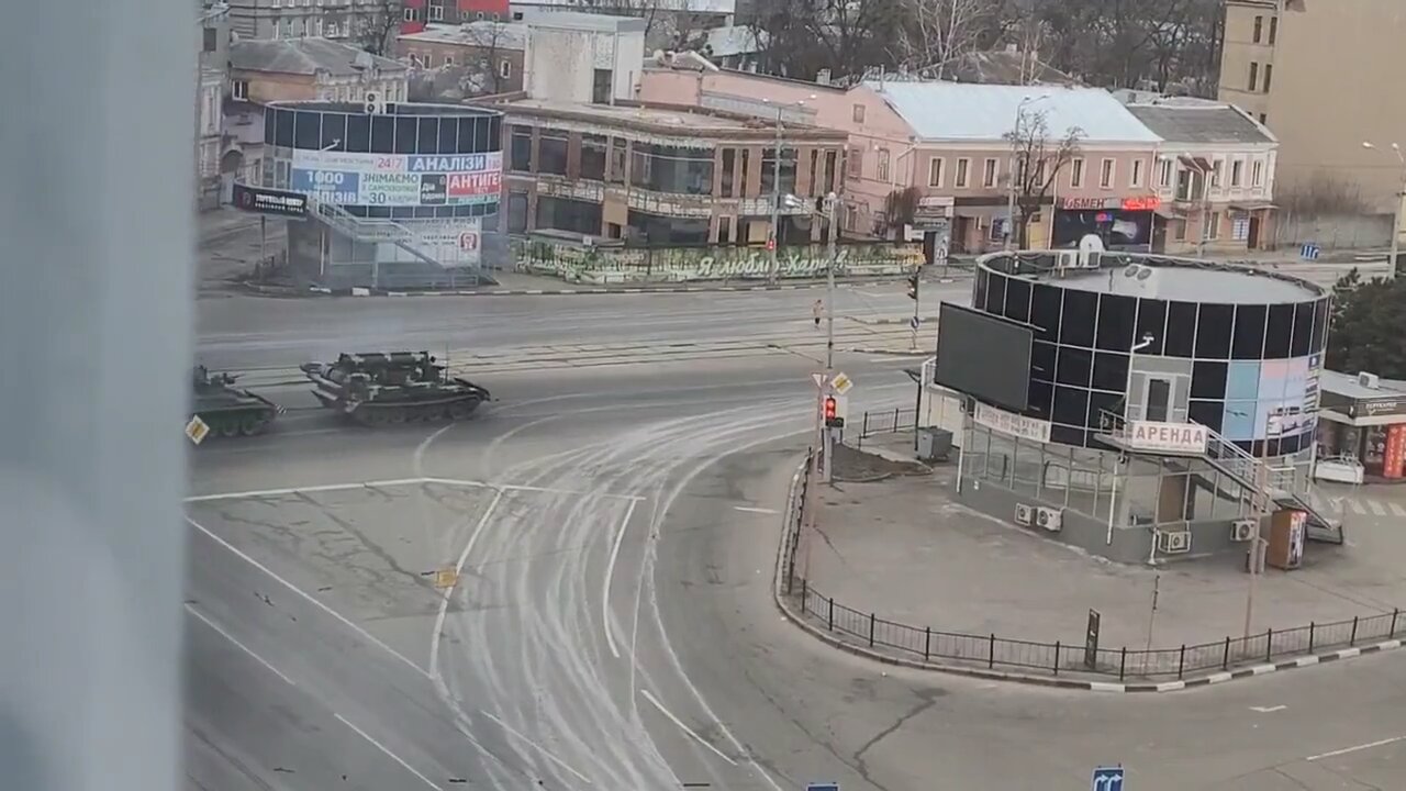 Ukrainian MLRS batteries are being deployed in Kharkiv right in civilian areas.