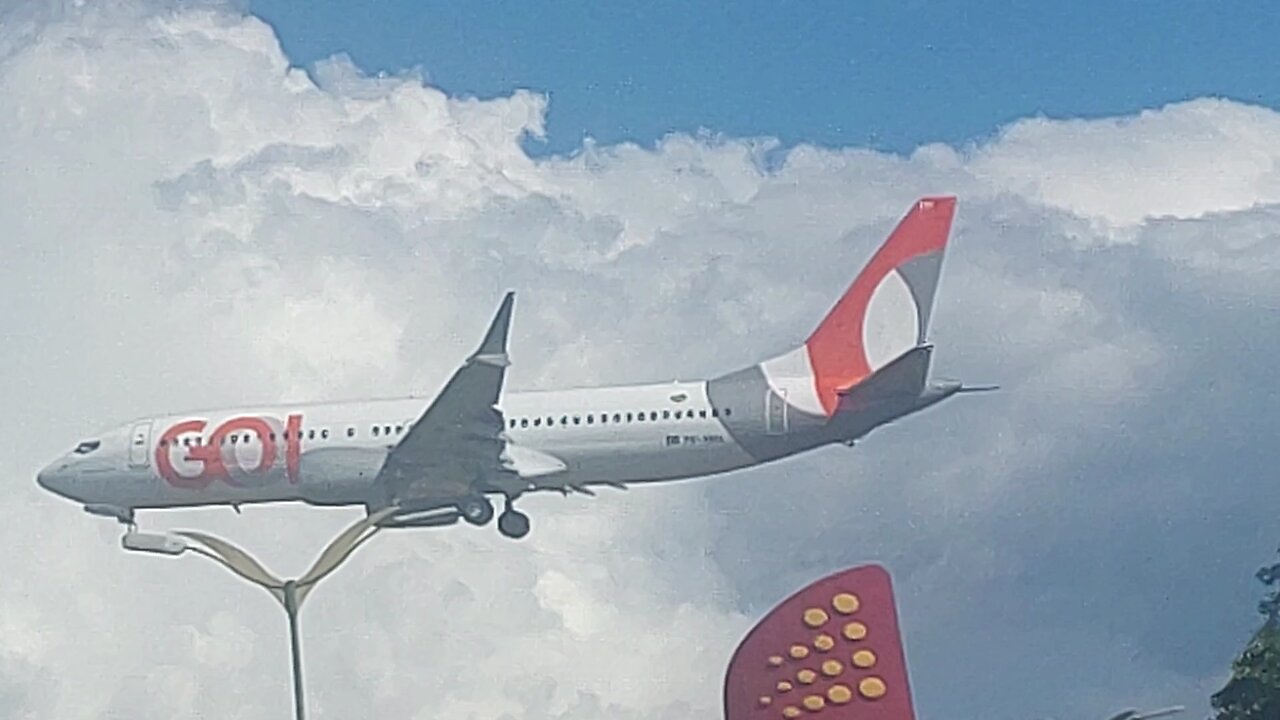 Boeing 737 MAX 8 PR-XMA coming from Santarém to Manaus