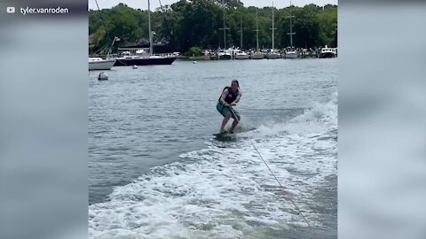 Ce saut en wakeboard se termine en un drôle de raté