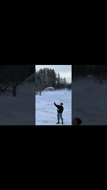 Hot water or cold, which freezes faster? #shorts