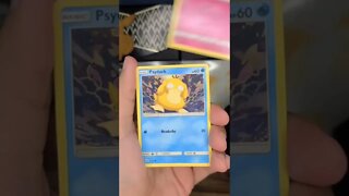 Abrindo um booster americano de hidden fates #pokemon #pokemontcg #short #pokemoncards