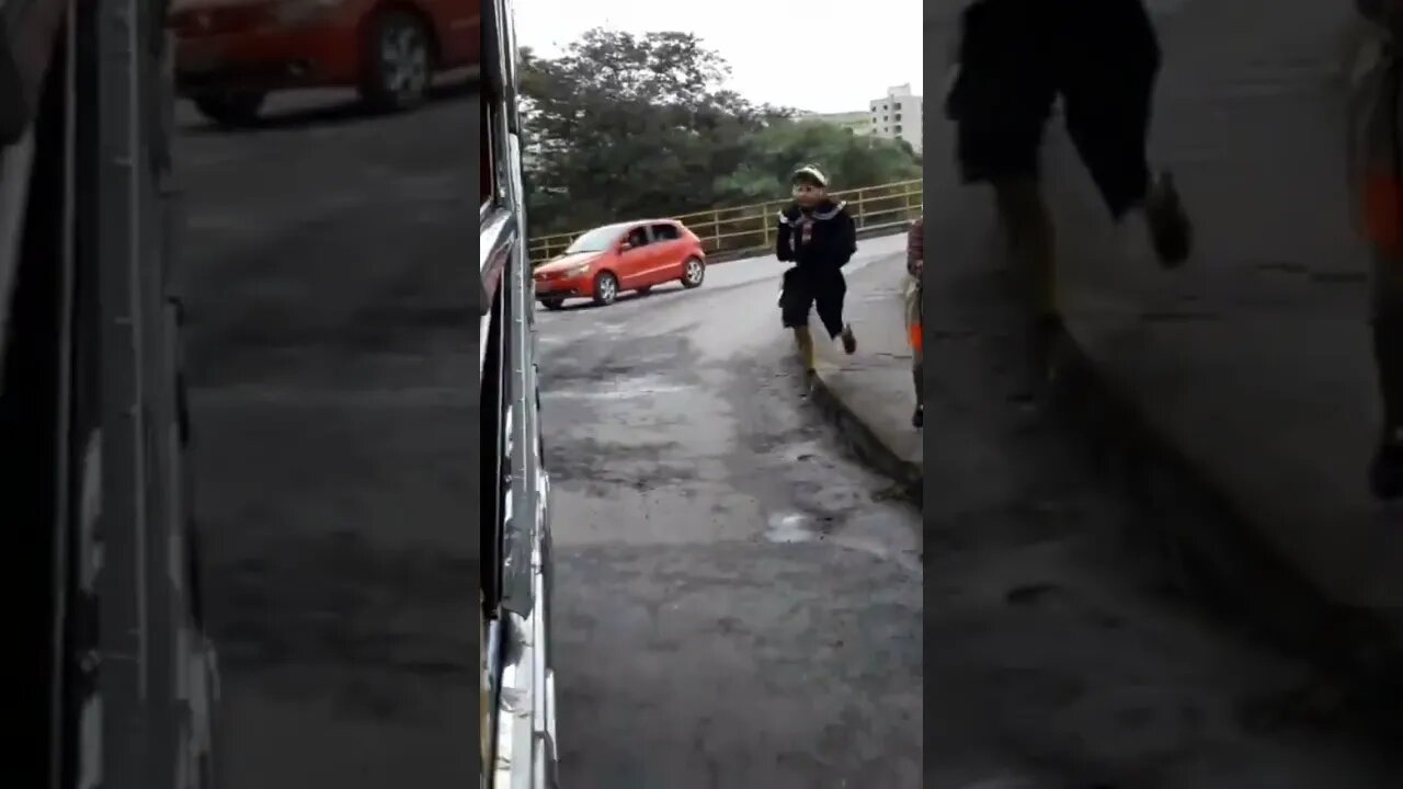 OS REIS DOS PASSINHOS, DANÇANDO FOFÃO, HOMEM-ARANHA, O MÁSKARA E PATATI NA CARRETA DA ALEGRIA