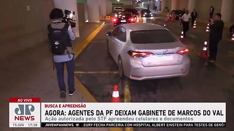 Agentes da PF finalizam buscas em gabinete de Marcos do Val