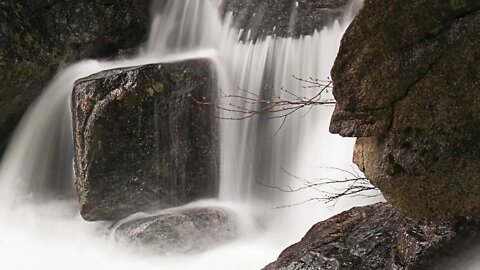 Yosemite Mountain Peaks, Water Falls, Fogs, Rivers, and Rocks.