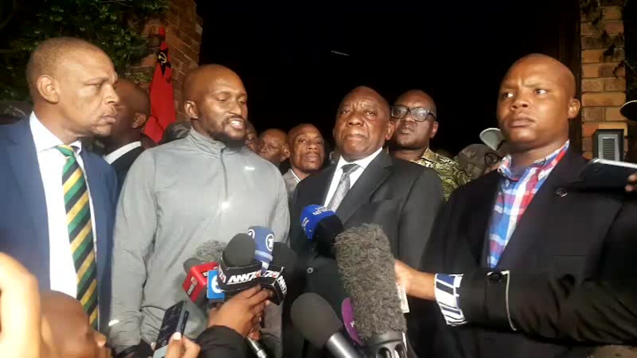 MEDIA: SA President Cyril Ramaphosa outside Winnie Madikizela-Mandela's home in Soweto (aMz)