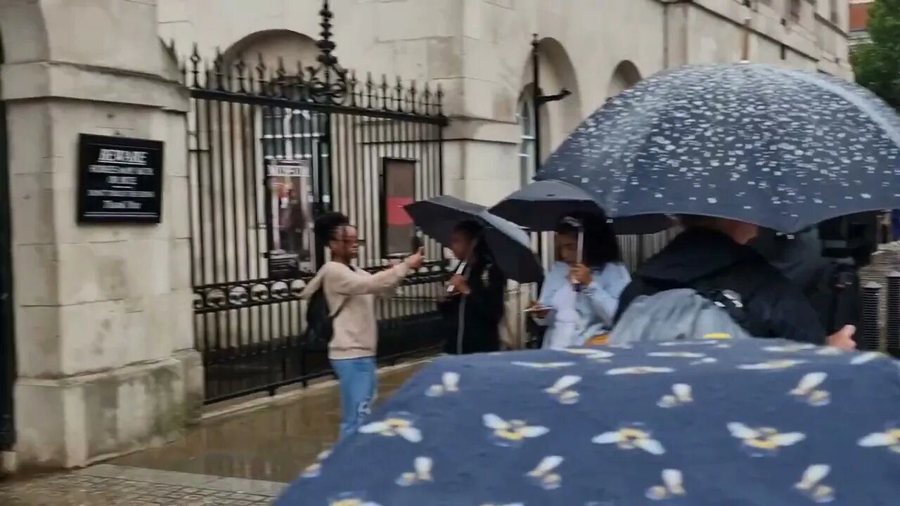 tourist almost hit by a bike #horseguardsparade