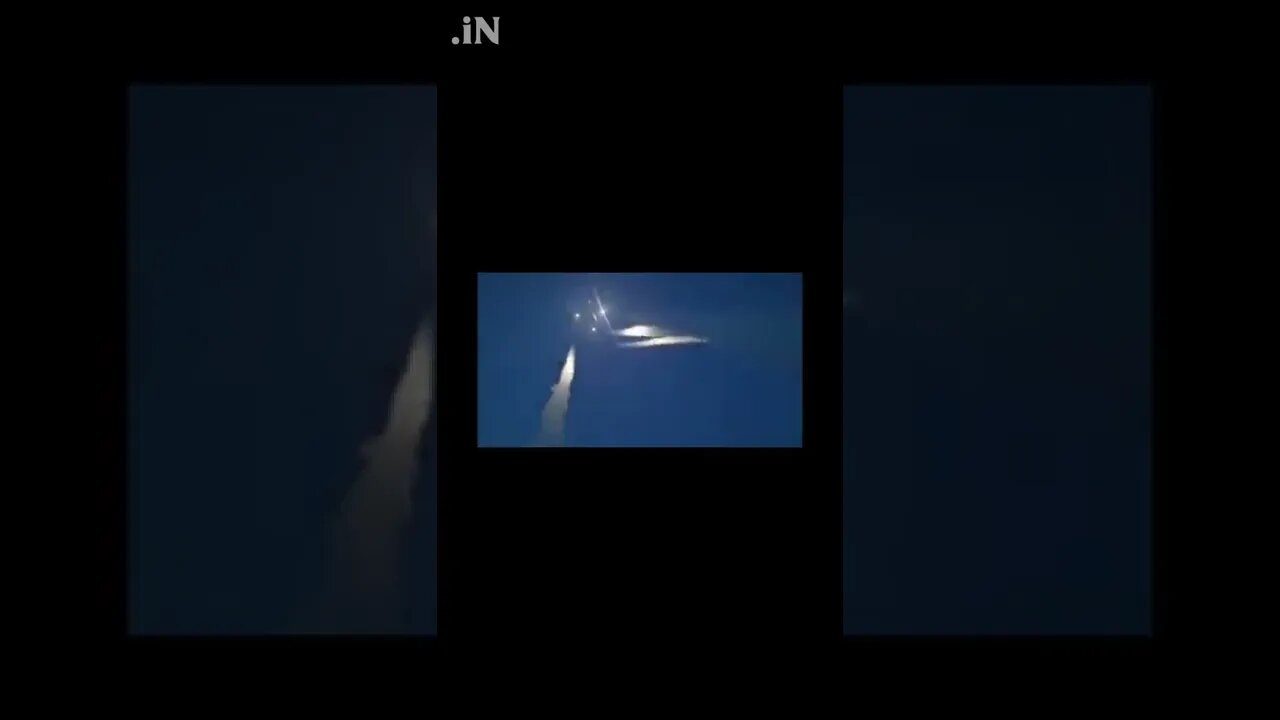 Russia Ukraine War: Ukrainian forces firing volley of MLRS at night #shorts