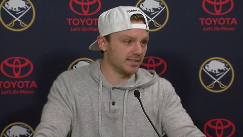 Sabres' Reinhart returns to the ice with new deal