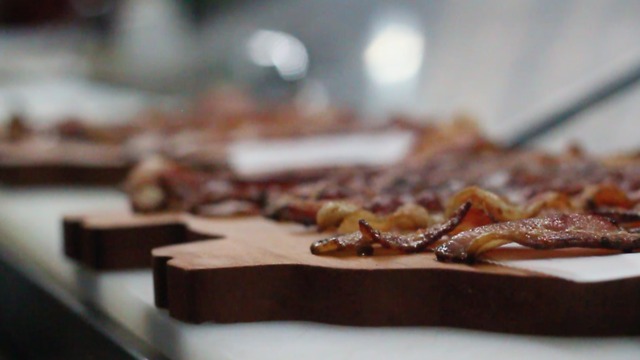 Love bacon? This Arizona cafe has a 'bacon flight' on the menu