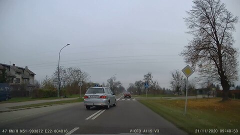 Wyprzedzanie bezpośrednio przed przejściem dla pieszych