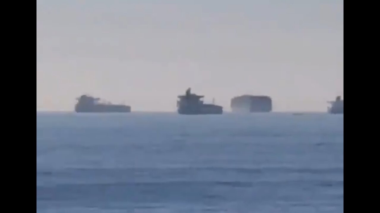 👨✈️ US Ships Off Long Beach Coast