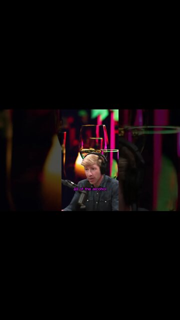 What happens to your dream when you drink alcohol - Joe Rogan & Matthew Walker #shorts