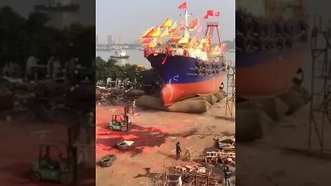 giant boat machine in ocean #ocean#ship#shipper#ships#machine#EUA#lifemarine