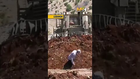 Israelis bulldozing on Lebanon's border