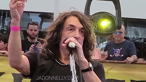 Paul Stanley KISS Kruise Toast.