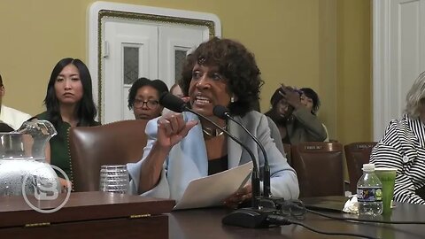 HILARIOUS Clip Shows Maxine Waters Getting LESSON on How Credit Scores Work