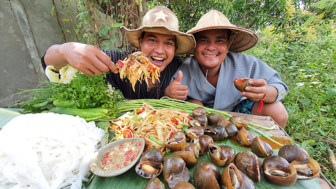 Papaya Salad With Snail Tasty Delicious with Chili