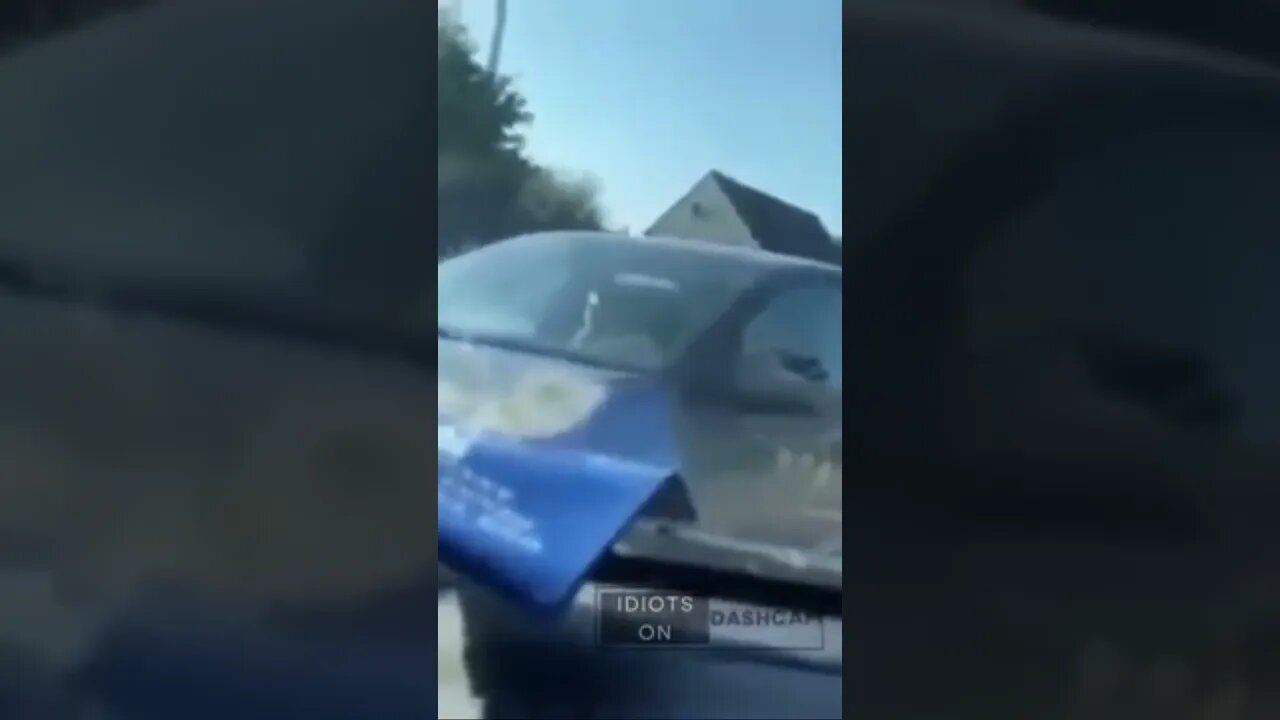Idiots in cars #shorts #dashcam