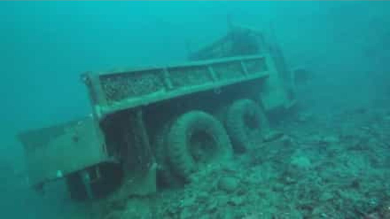 Divers reveal surprsing underwater world in Pennsylvania lake