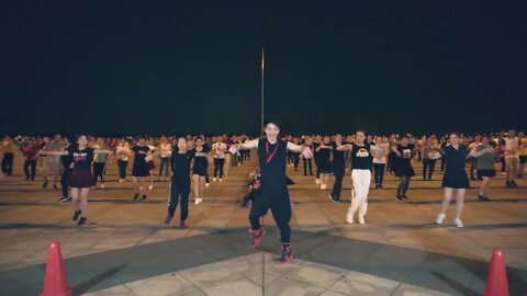 顺能广场舞《女人没有错》520快乐，欢快步子舞，活力无限，【順能炫舞團】