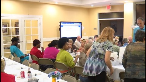 Dinner held to benefit families of crash victims