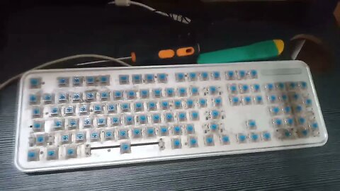 RK ROYAL KLUDGE RK920 Quick Repair Switch Replacement