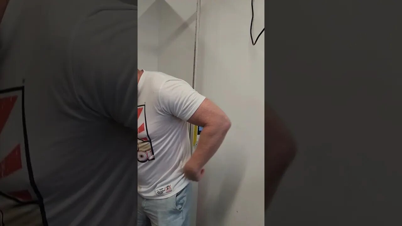 How tall is Ryan Bowen?