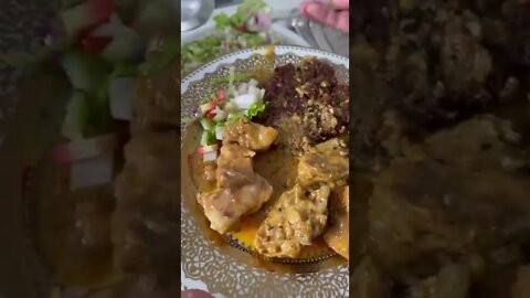 How to prepare a plate 😂 in wedding 💒#ytshorts #shorts #Food #Streetfood #UpFoodReview