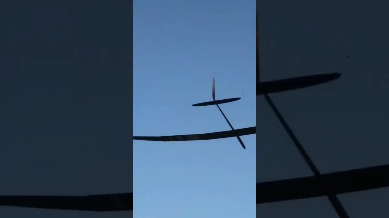 F5J RC Glider flies out the round after losing part of the #construction wing.
