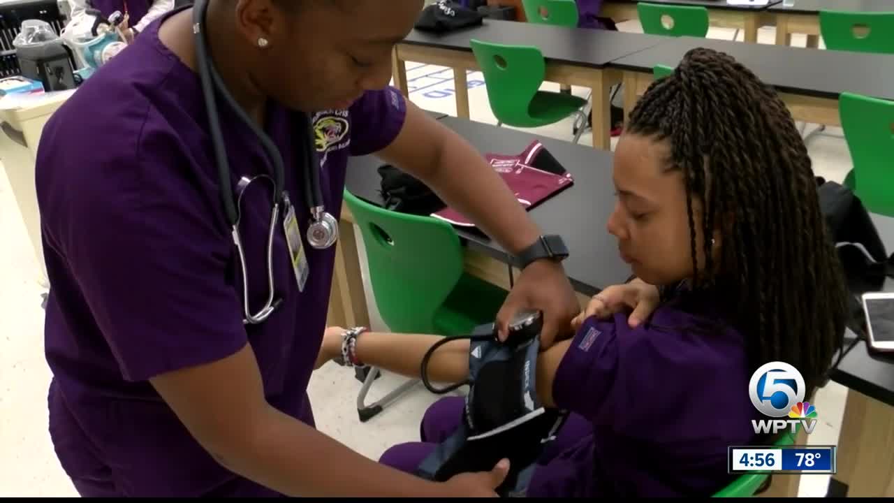 Boynton Beach High School medical program to graduate first four-year class