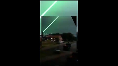 ⚠️ Home security camera captures GREEN LASER LIKE IMAGES coming from the sky