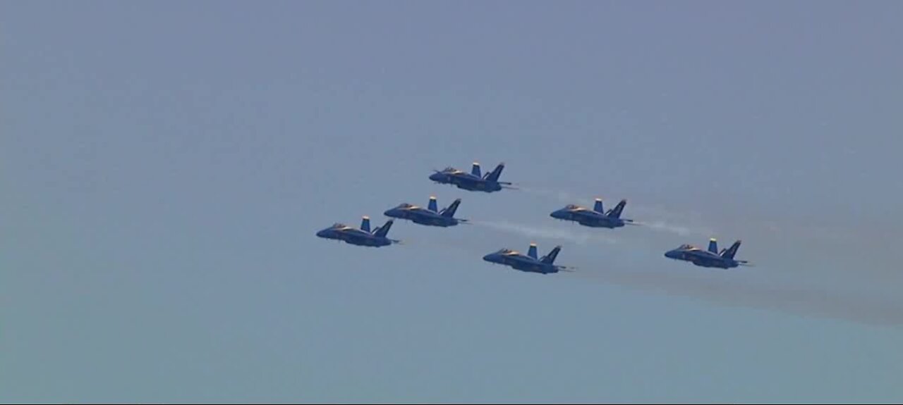 Thunderbirds and Blue Angels fly over NYC