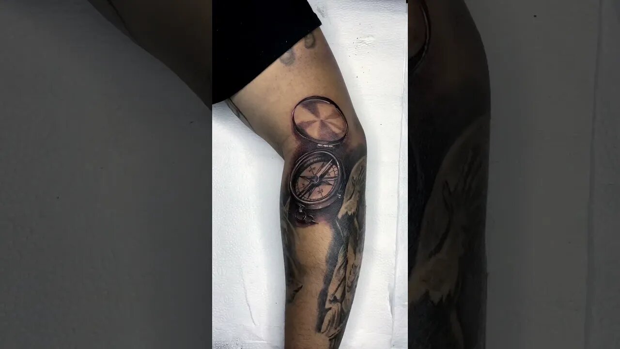 First tattoo of 2022 🕰️ #tattoo #tattooartist #drawing #clock