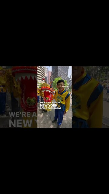 18-year-old introduces his dragon dance team at NYC Falun Dafa parade