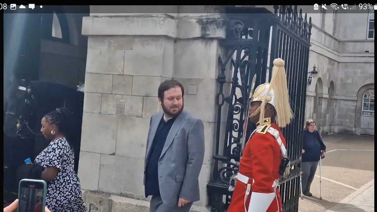 Make way crossing paths with the kings guard #horseguardsparade