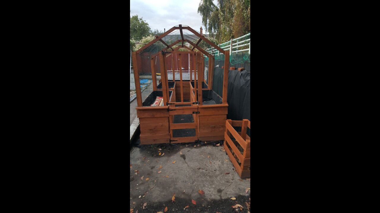 GREENHOUSE & PLANTER BOXES HOMEMADE