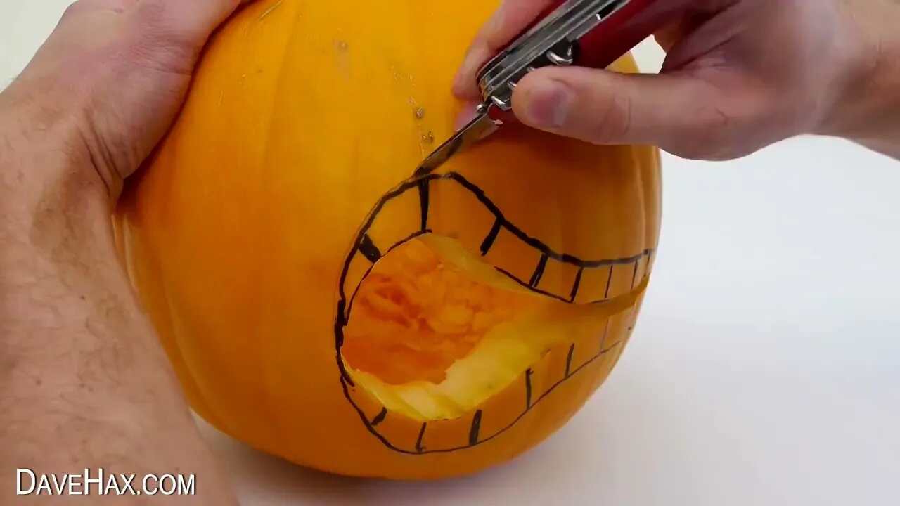 10 Awesome Halloween Pumpkin Carving Ideas