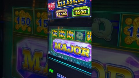 MASSIVE JACKPOT 🐷Piggy!! #casino #gambling #slots