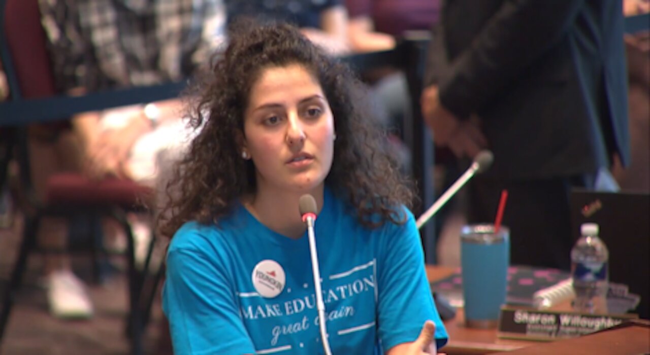 Teacher Speaks out after board members see her not wearing a mask