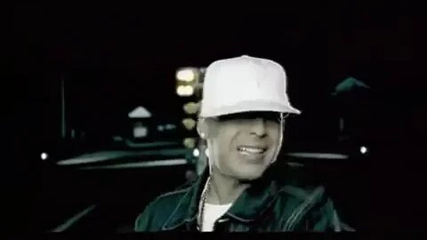 Daddy Yankee - Gasolina (Video Oficial)