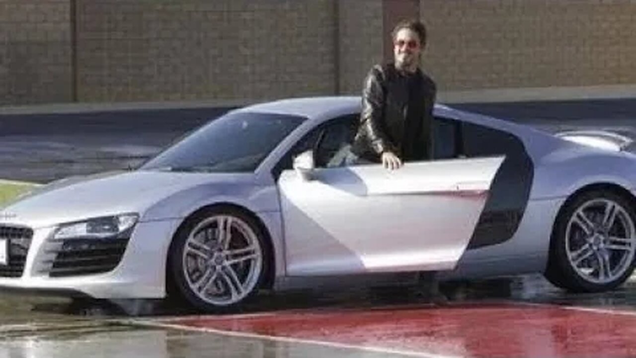 Mulher liga para o carro do homem?