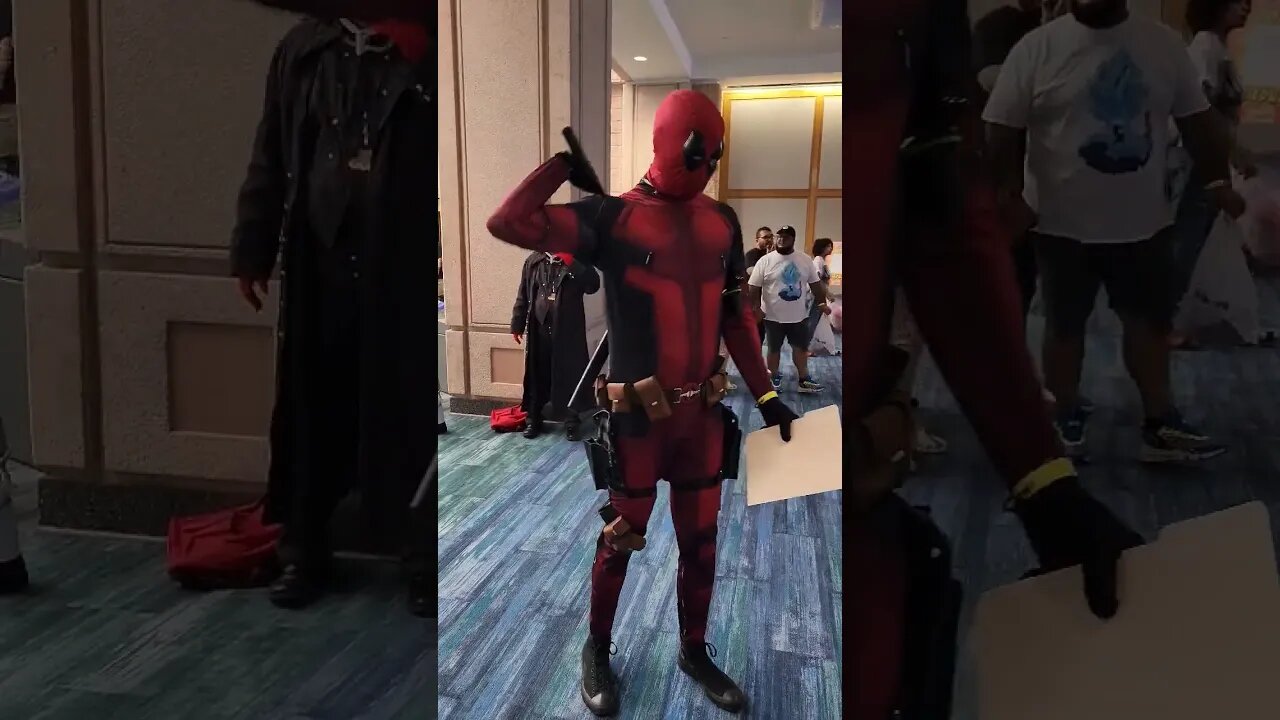 AlivePool | Deadpool Cosplay Megacon