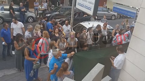 ΕΝΤΟΝΟ ΧΕΙΡΟΚΡΟΤΗΜΑ ΓΙΑ ΤΟΝ ΒΟΒΟΛΗ - ΣΥΓΚΛΟΝΙΣΤΙΚΕΣ ΔΗΛΩΣΕΙΣ ΥΓΕΙΟΝΟΜΙΚΩΝ