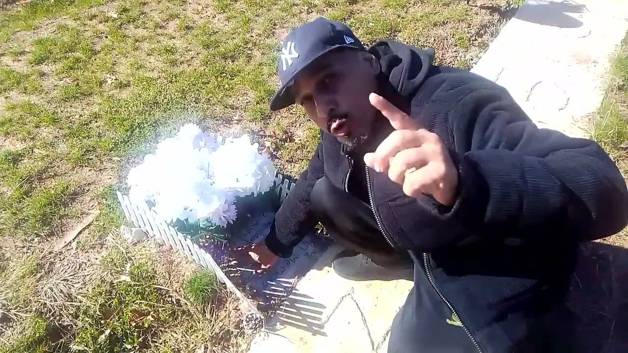 GoFundMe for my mom's headstone 2022