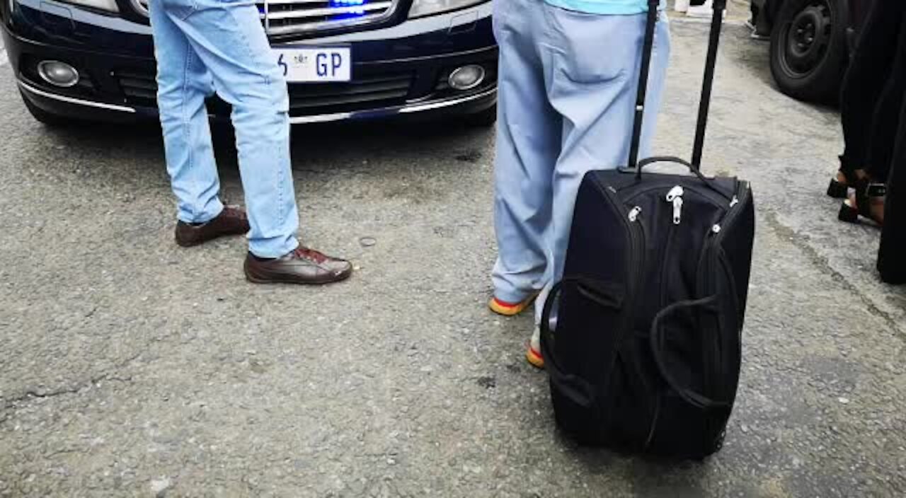 SOUTH AFRICA - Johannesburg. Prisoners escape from court (cell images and videos) (vv7)