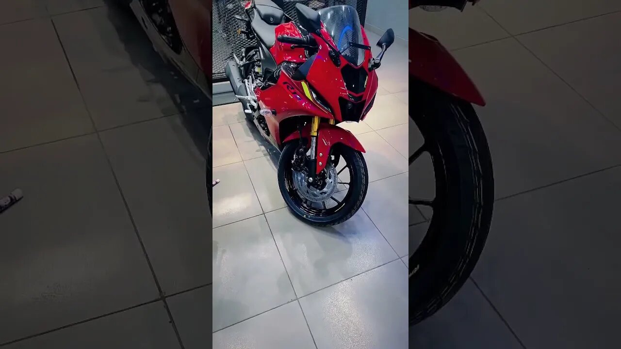 Yamaha R15 V4 Red #youtubeshorts #shorts #rider #viral #viralshorts