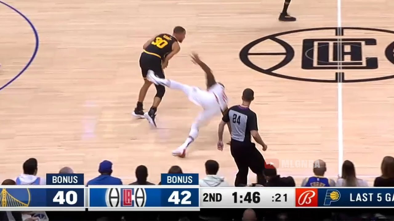 What Steph Curry just did to Bledsoe was quite hilarious