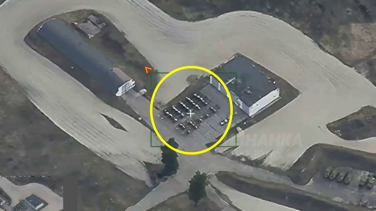 Arrival at the weapons storage base in Akhtyrka. 32 towed D-20 howitzers in the parking lot.